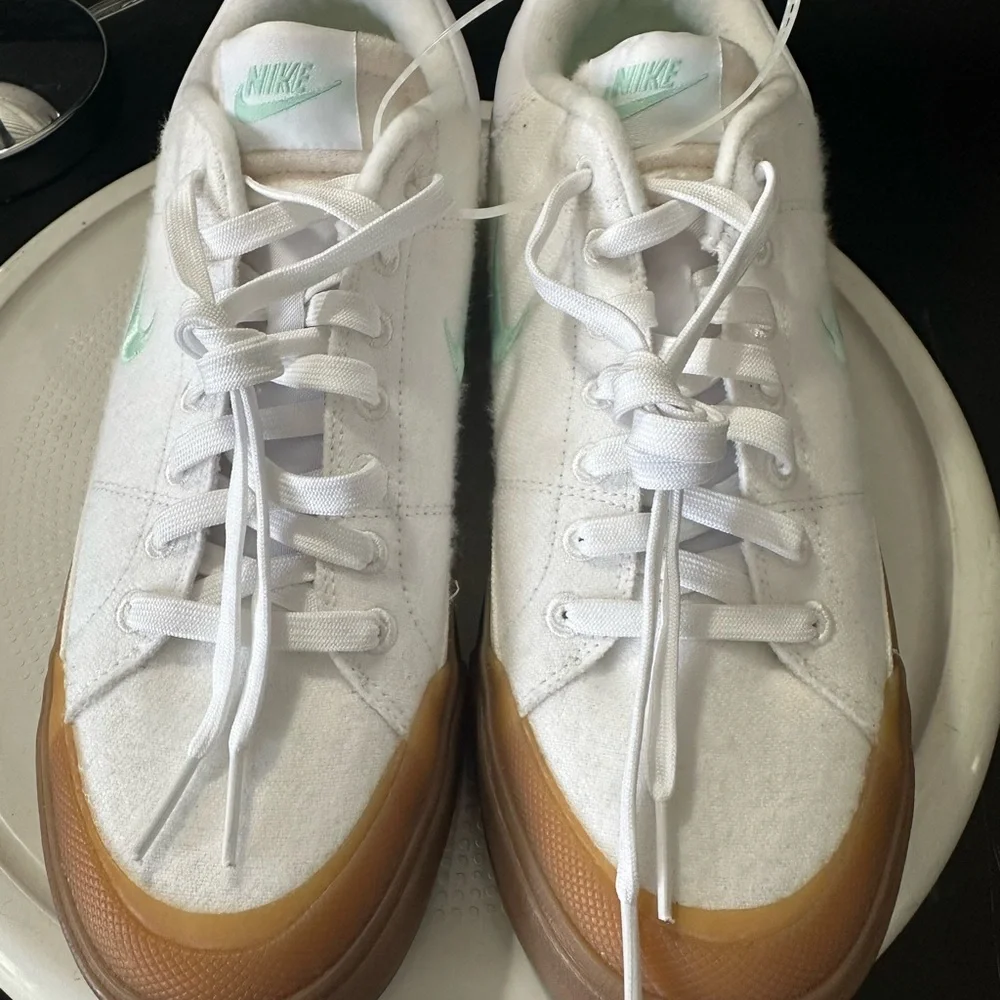 🆕Nike Court Legacy Lift sneakers